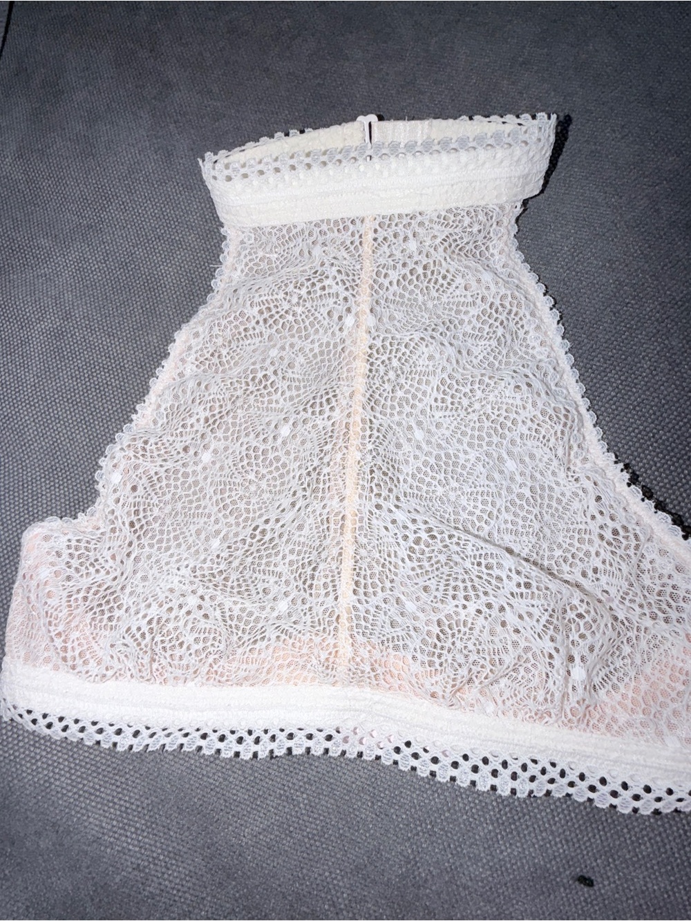 Victoria's Secret‎ Cream Lace High-Neck Bralette. S/P